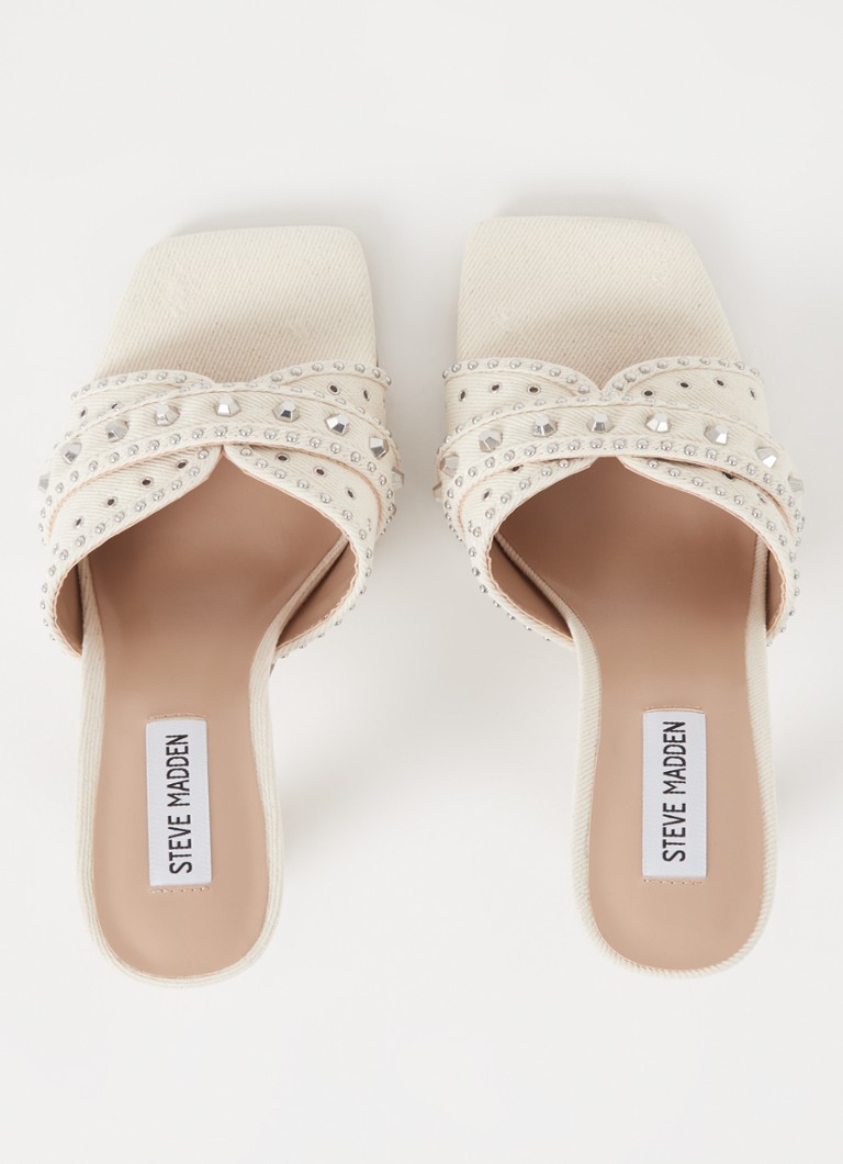 Sandale Steve Madden Kaprese din denim, împodobite cu strasuri.