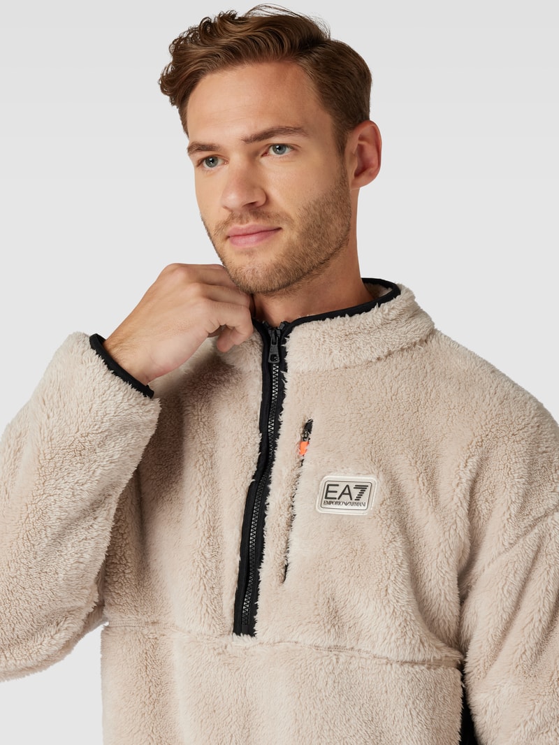 Sweatshirt mit Teddyfell in beige