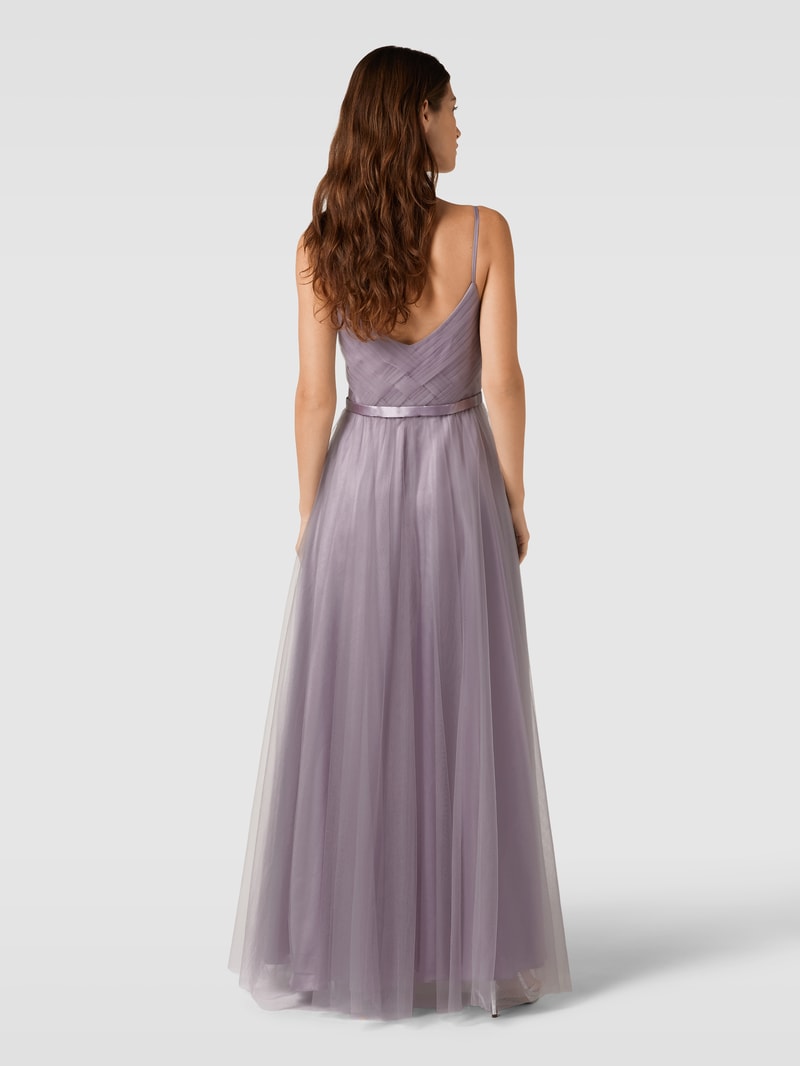 Abendkleid mit tiefem Rückenausschnitt in lila