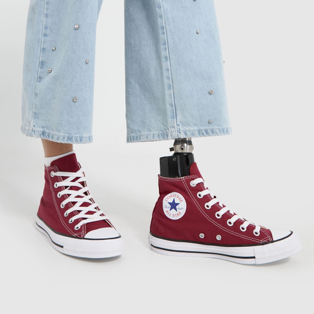 Converse All Star – Vinröda höga sneakers