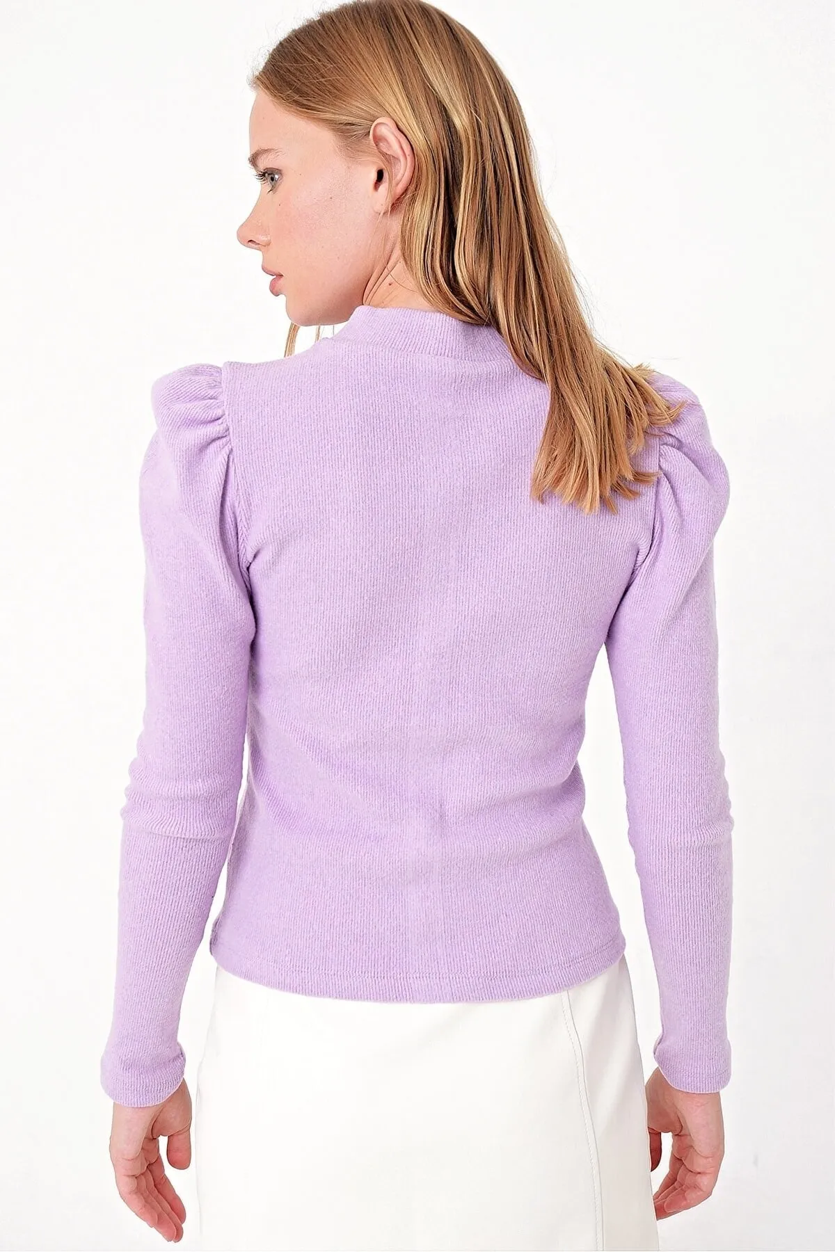 Trend Alaçatı Stili  Lilafarbene Camisole-Bluse mit halbem Rollkragen und Prinzessinnenärmeln für Damen ALC-X5042