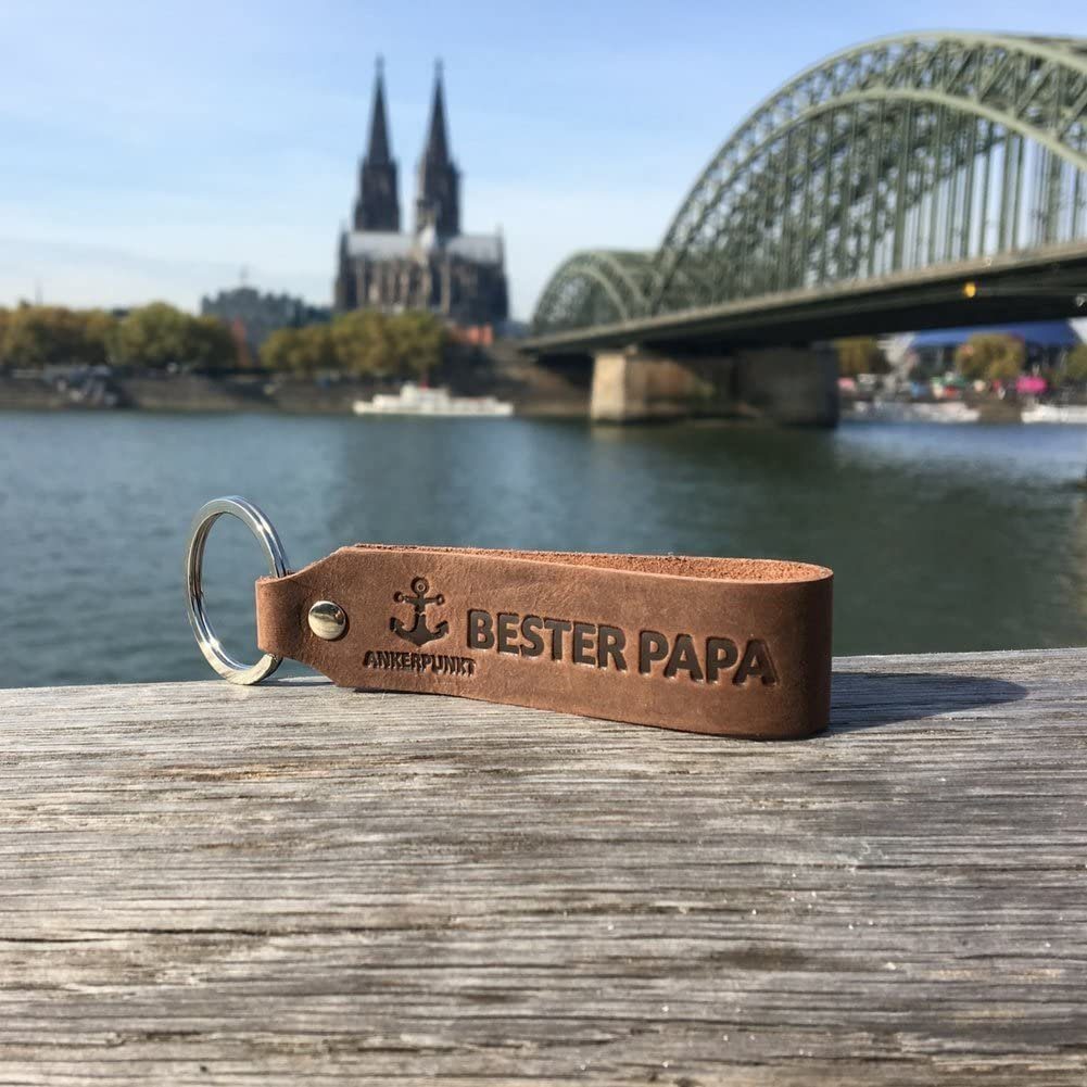 Ankerpunkt Schlüsselanhänger mit Gravur Bester Papa (Vatertagsgeschenk für Papa, Geschenke für Papa, Vater zum Geburtstag, Weihnachten, Vatertag Geschenk), dunkelbraun - Made in Germany