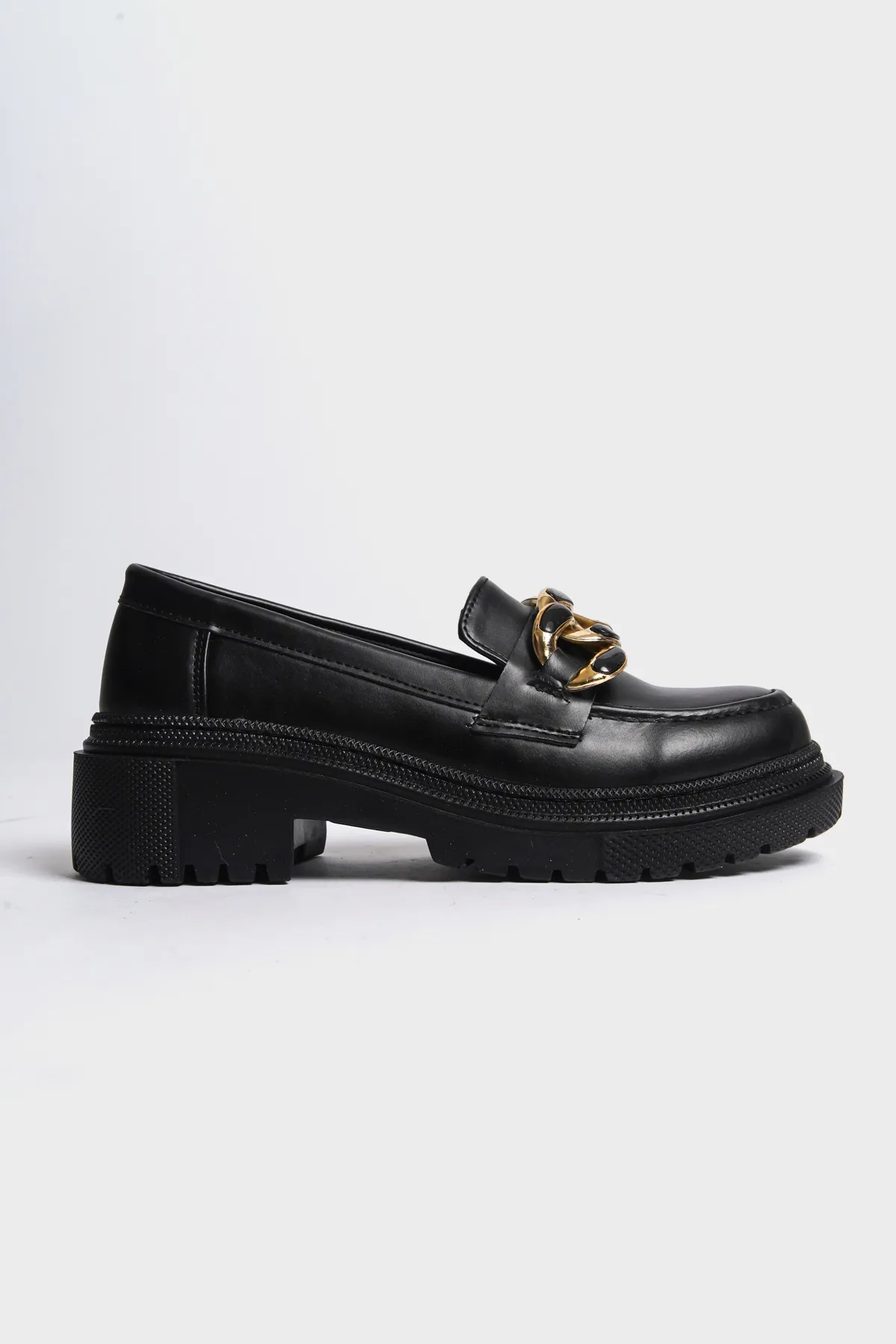 Capone Outfitters  Damen-Loafer mit goldfarbener Schnalle