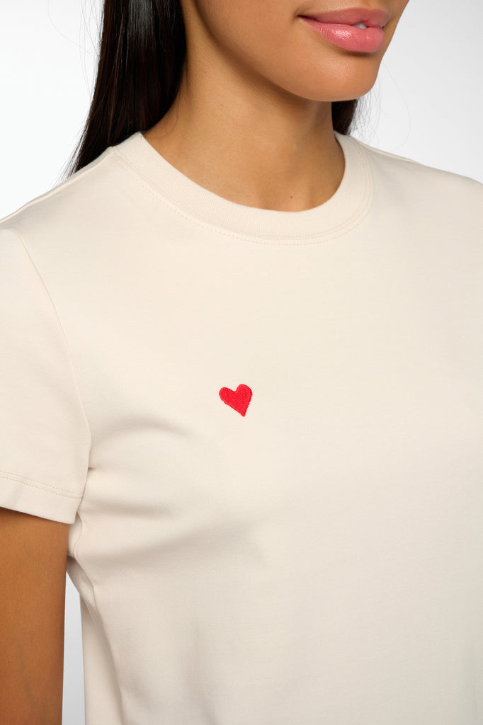 T-shirt coeur brodé