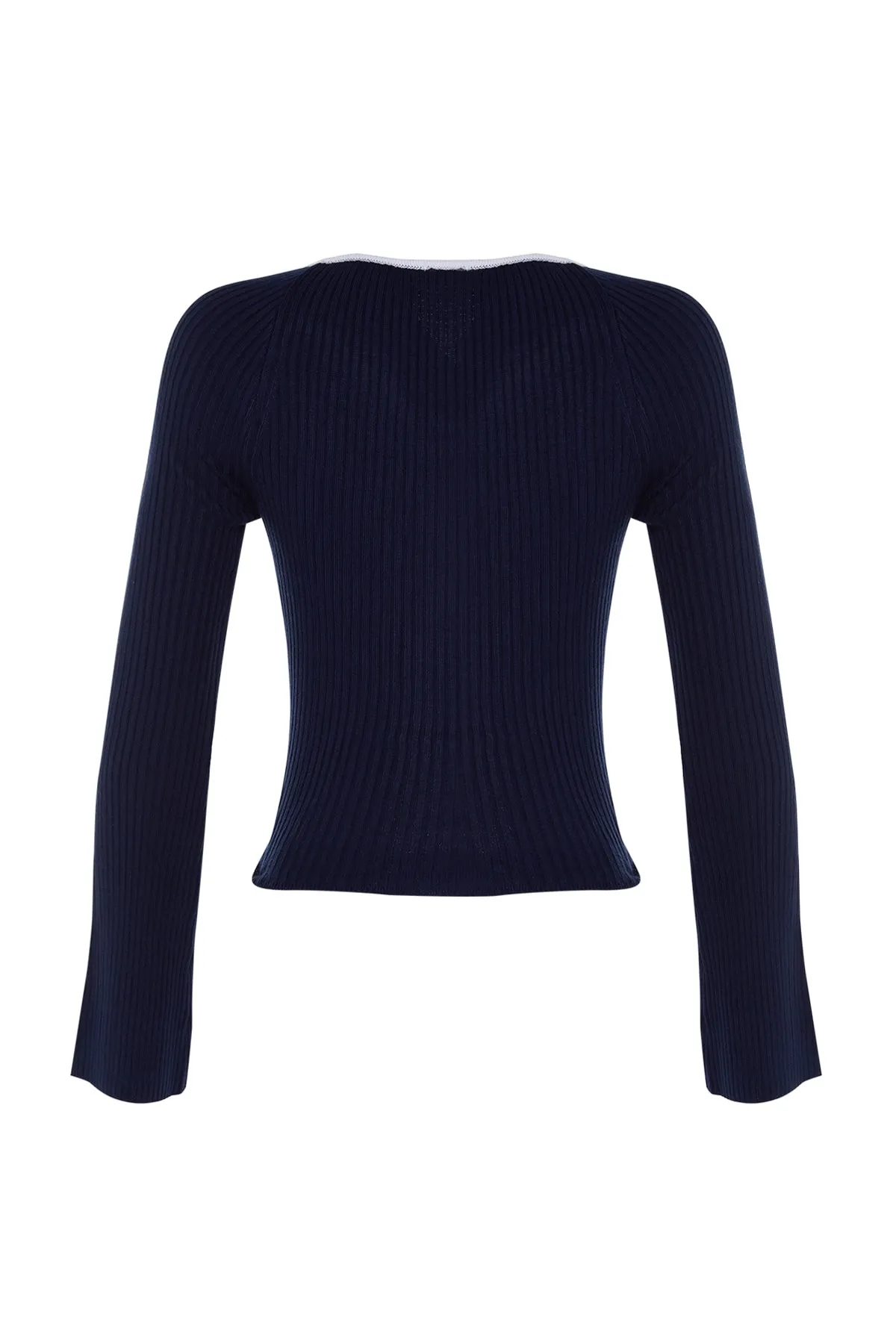 Trendyol Collection  Marineblauer Strickpullover mit Kragendetail TWOAW24KZ00305