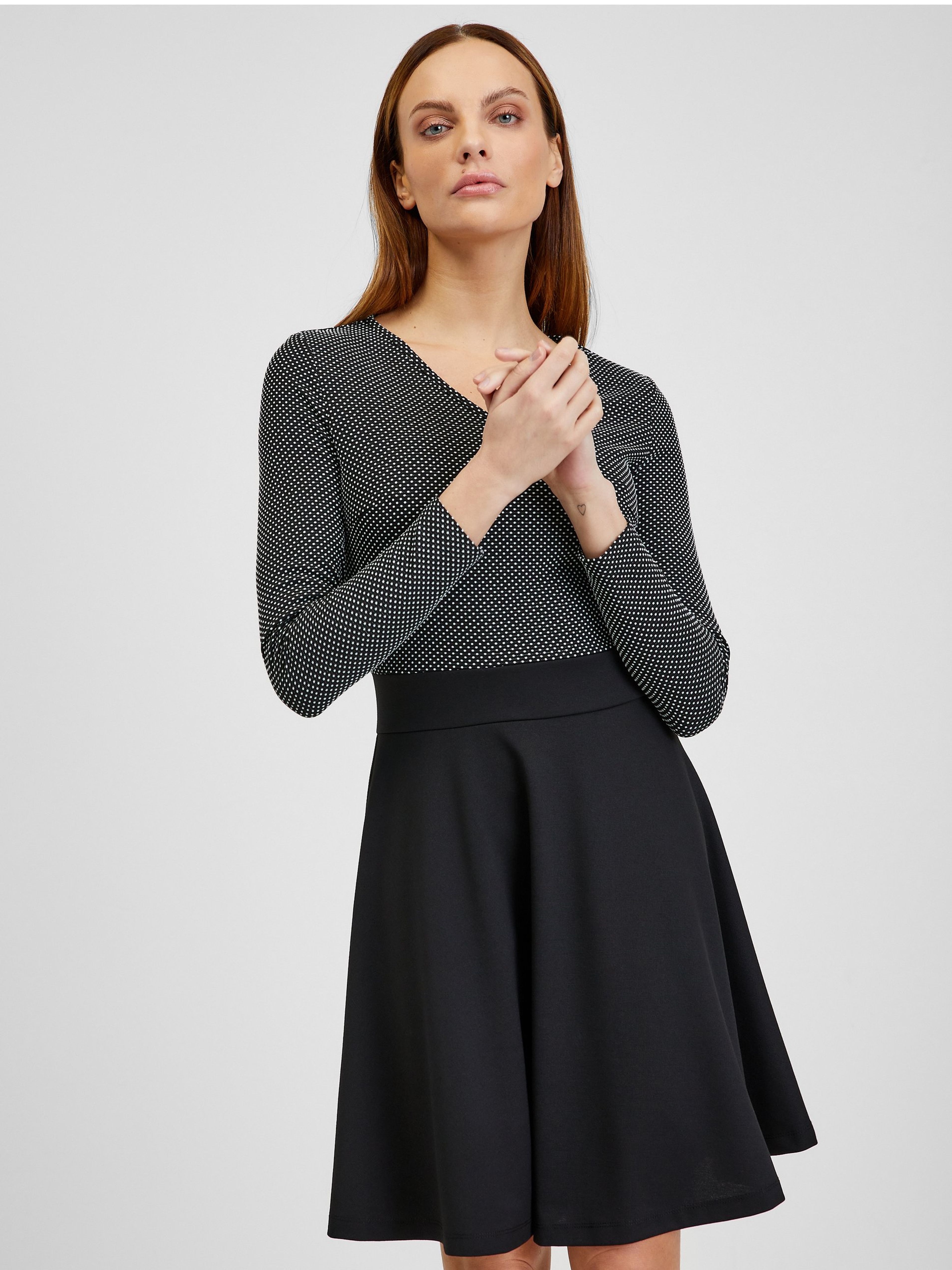 Schwarzes gemustertes Damenkleid ORSAY