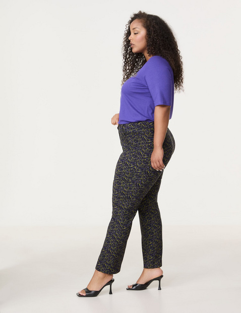 Gemusterte 7/8 Hose mit Kick-Flared Betty