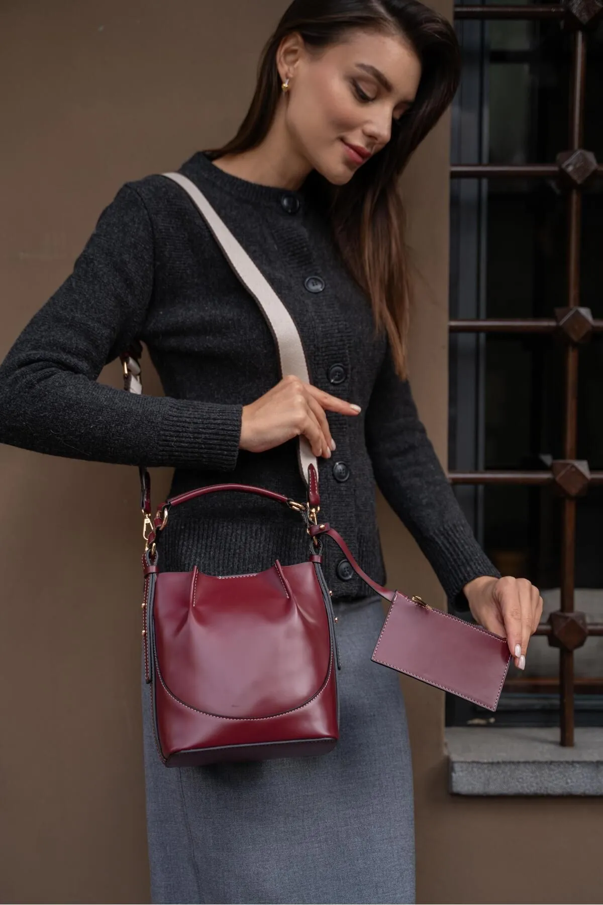 Madamra  Burgunderrote, oben genähte Geldbörsen-Beuteltasche für Damen