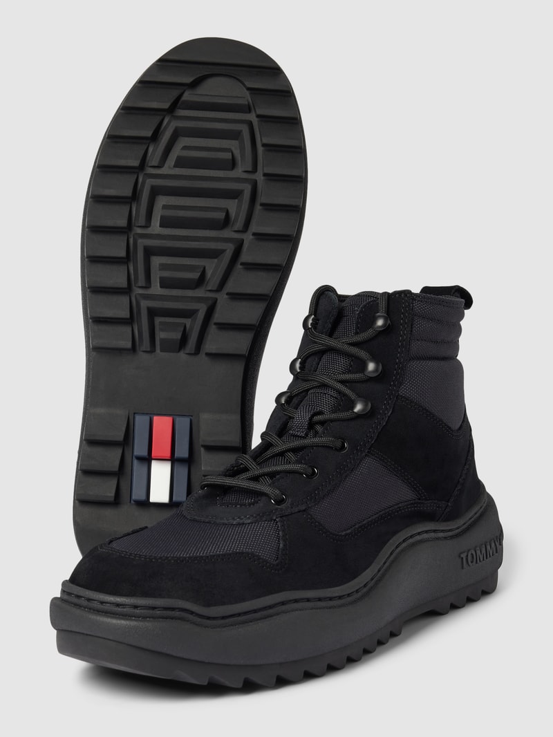Boots mit Label-Details in schwarz