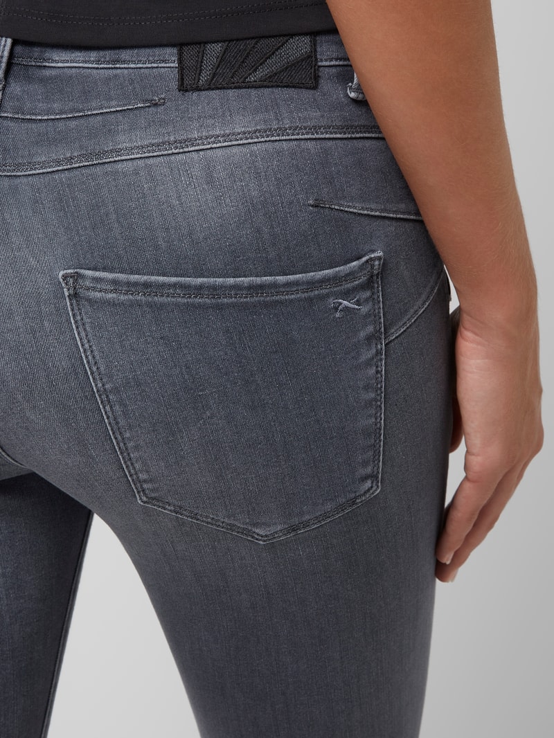 Skinny Fit Jeans mit Bio-Anteil Modell 'Ana' in dunkelgrau