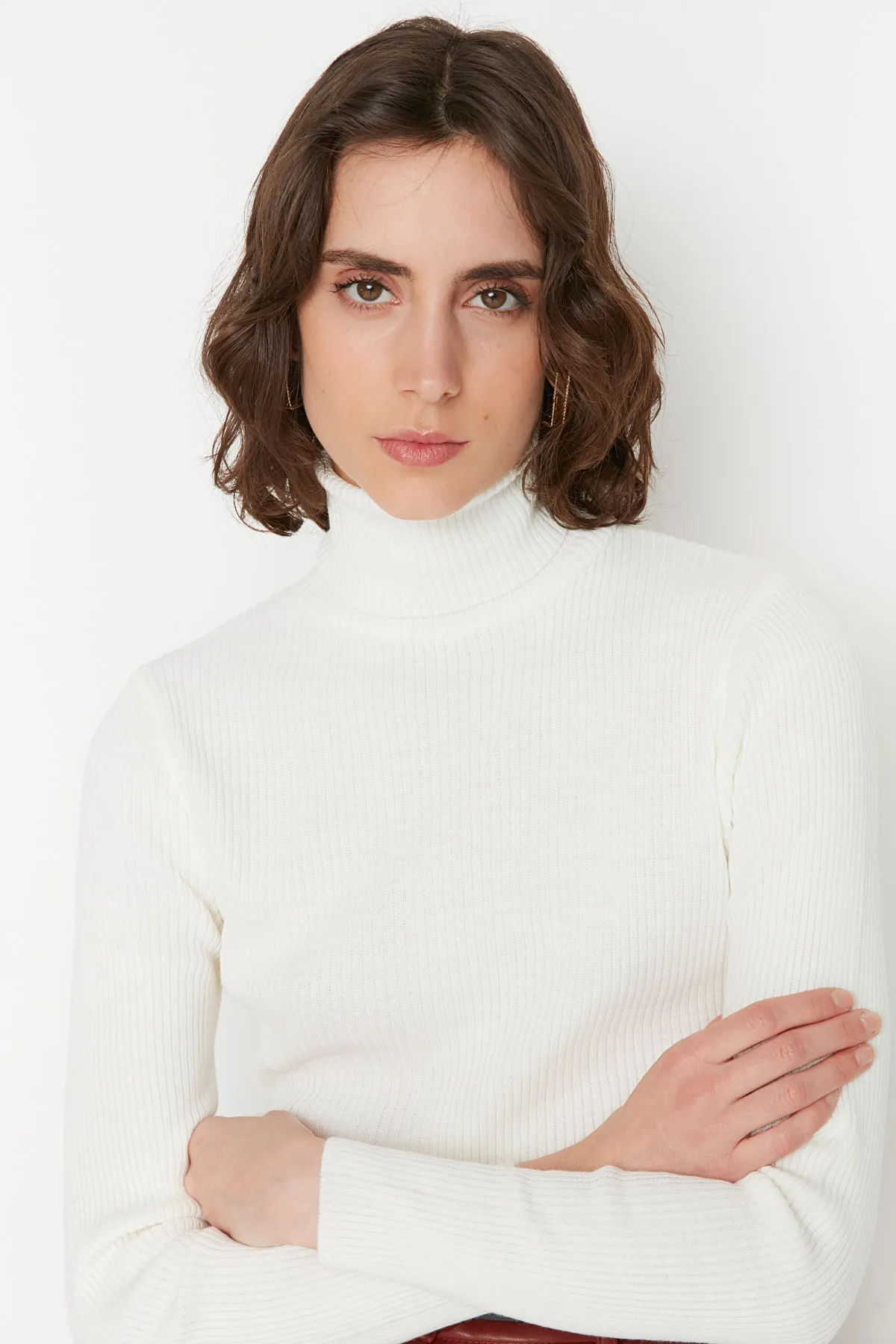 Trendyol Collection  Ecrufarbener Basic-Rollkragenpullover TWOAW21KZ1279