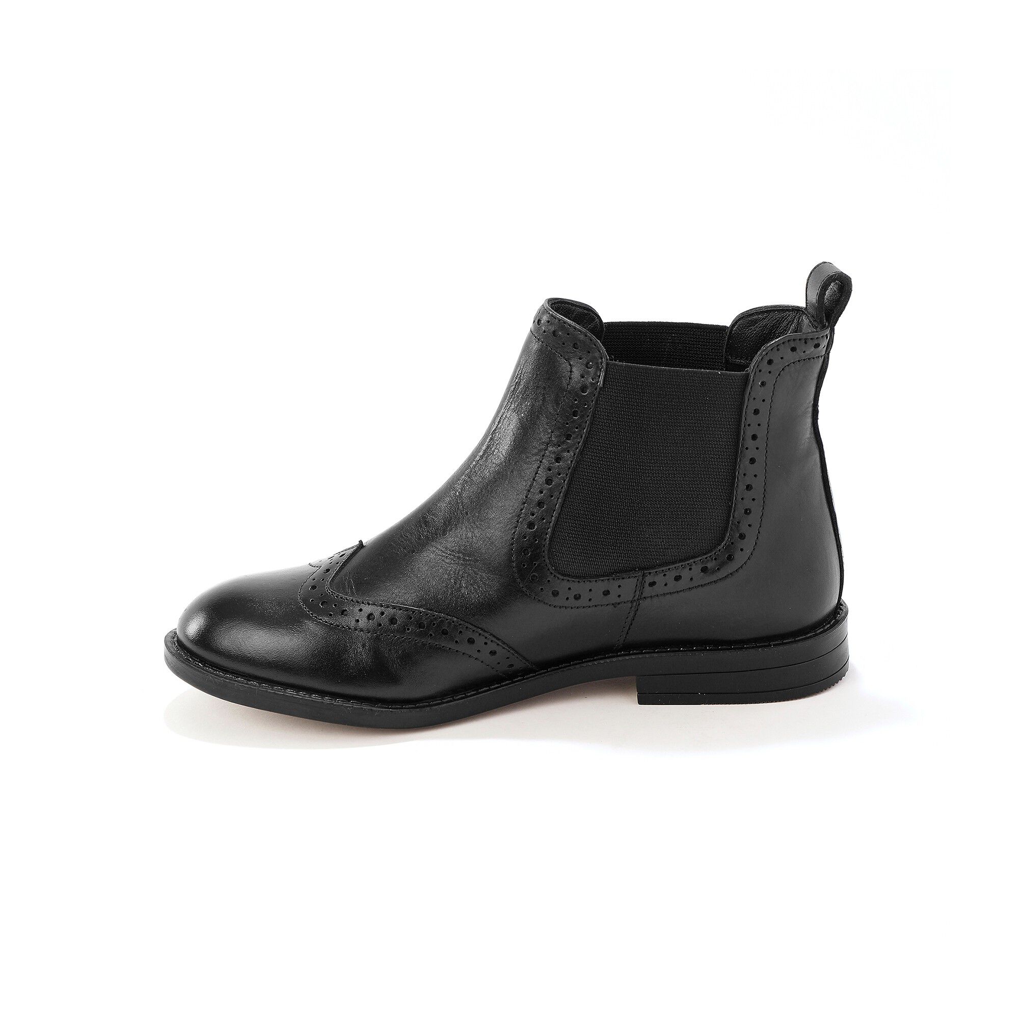 Boots perforées en cuir