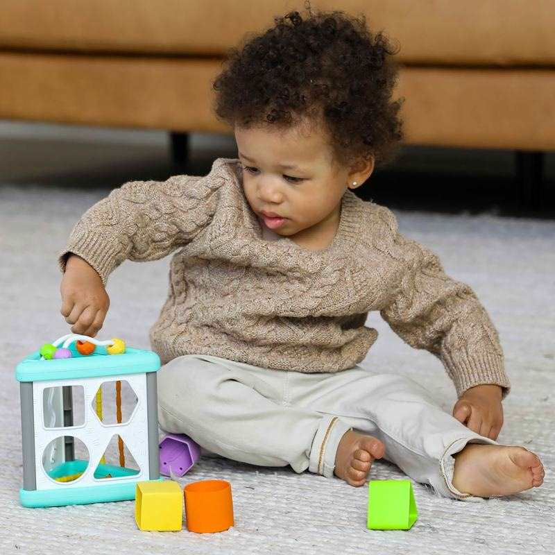 Triangle boite à formes multi activités Infantino