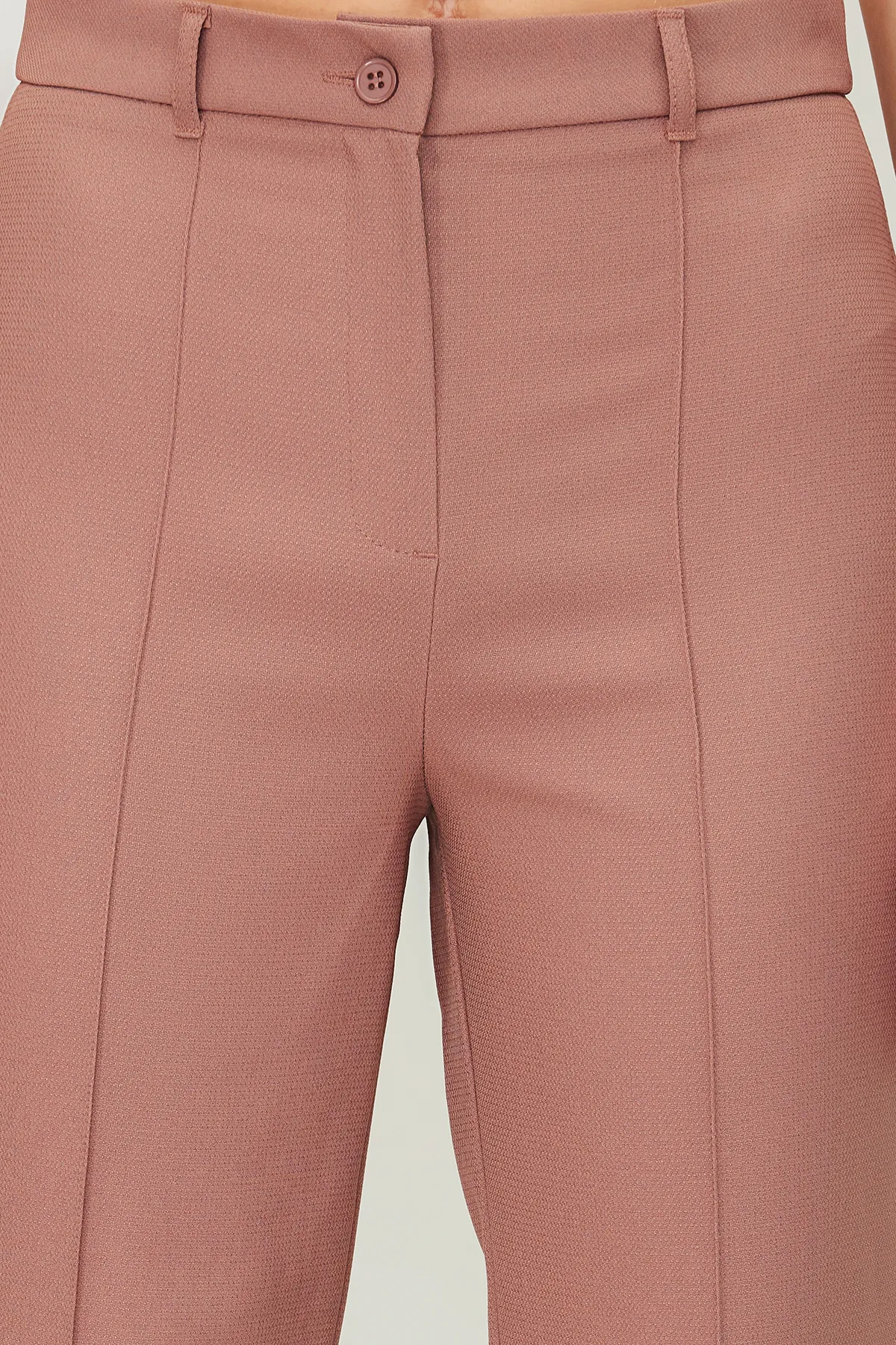 Trendyol Collection  Dried Rose Gerade/Gerade geschnittene, gewebte Hose mit hoher Taille und gerippten Nähten TWOSS21PL0093