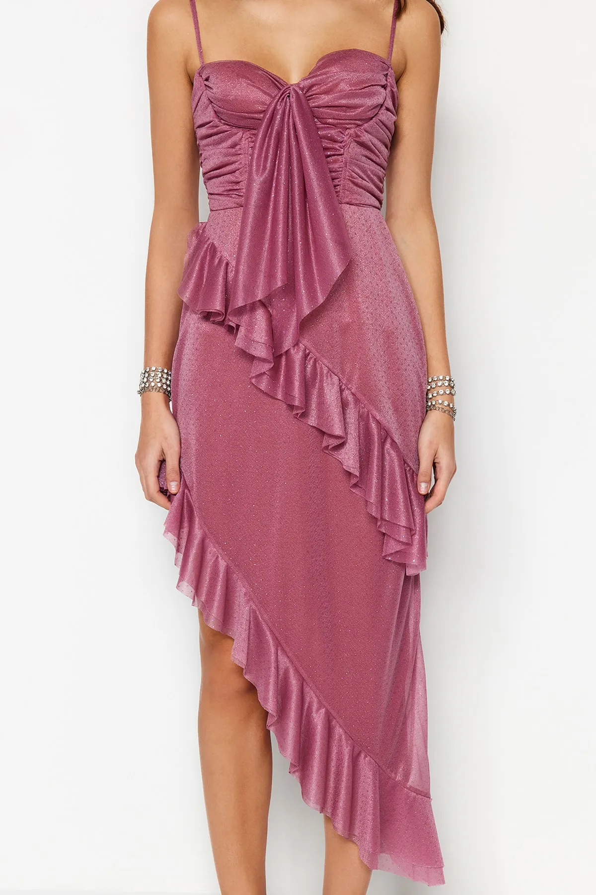 Trendyol Collection  Abendkleid aus staubigem rosa Volant-Tüll mit Futter TPRSS23EL00344