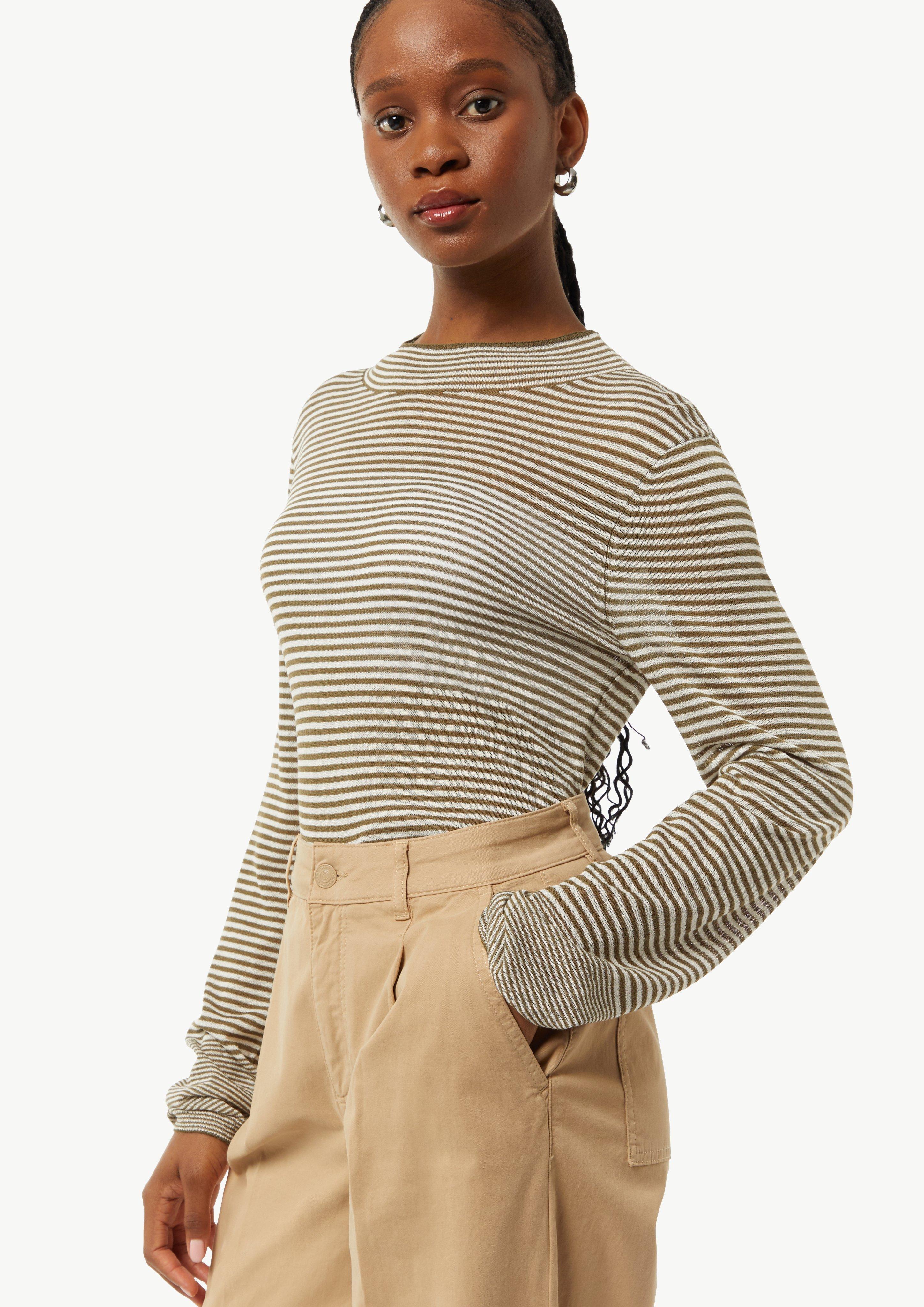 Leichter Strickpullover mit angedeutetem Stehkragen - helles olivgrün