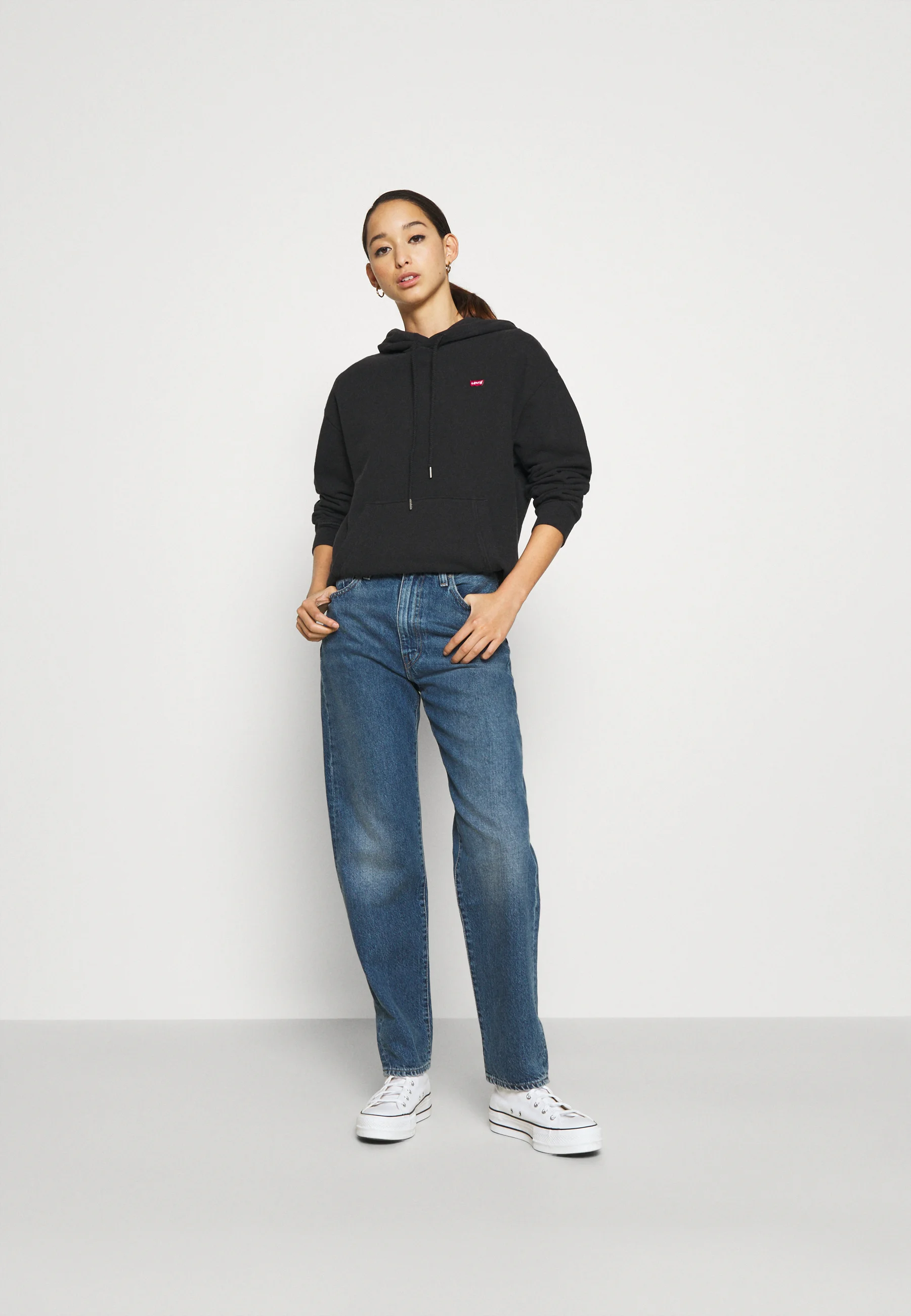 Sudadera con capucha Levi's® STANDARD HOODIE