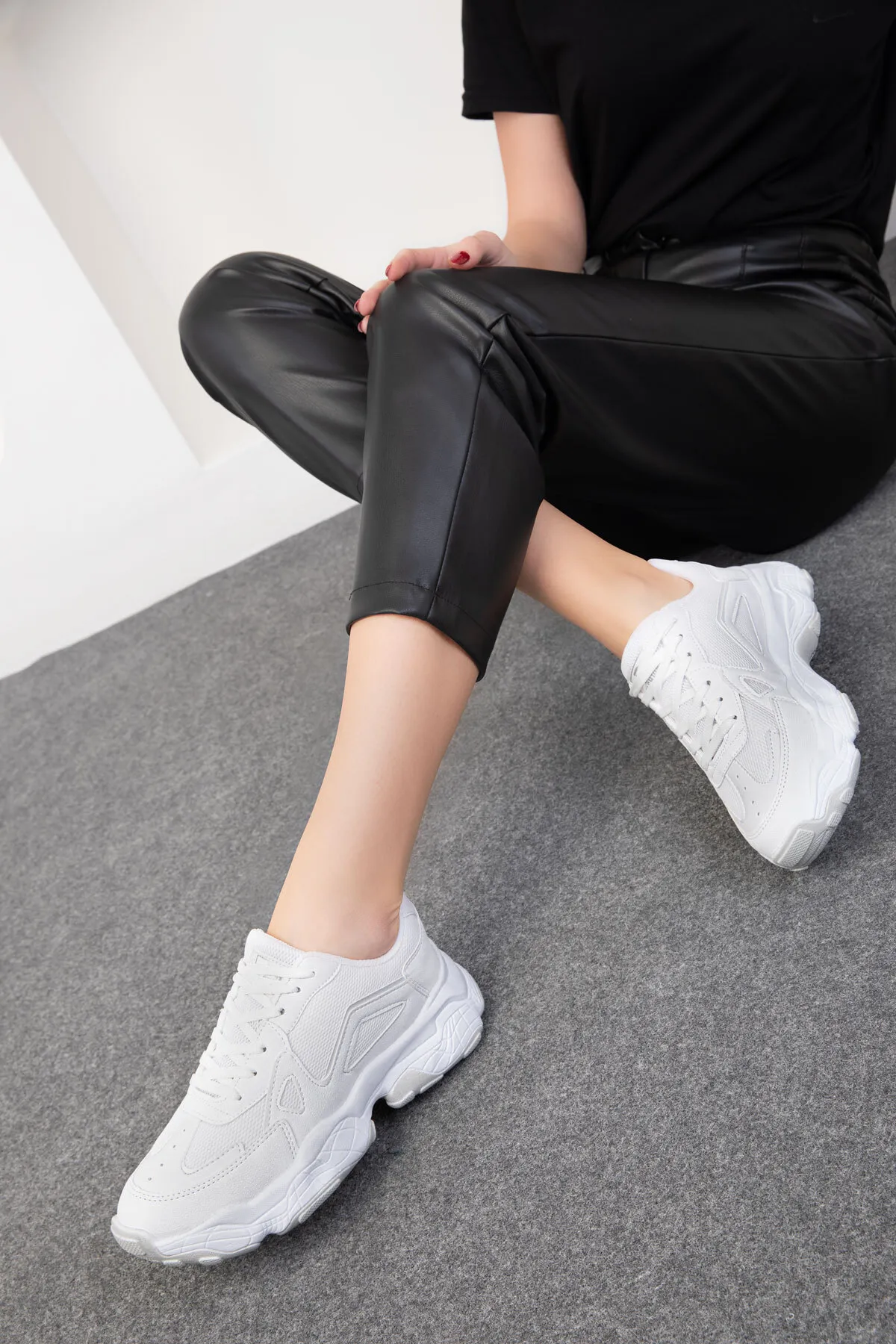SOHO  Weiße Damen Sneakers 18148