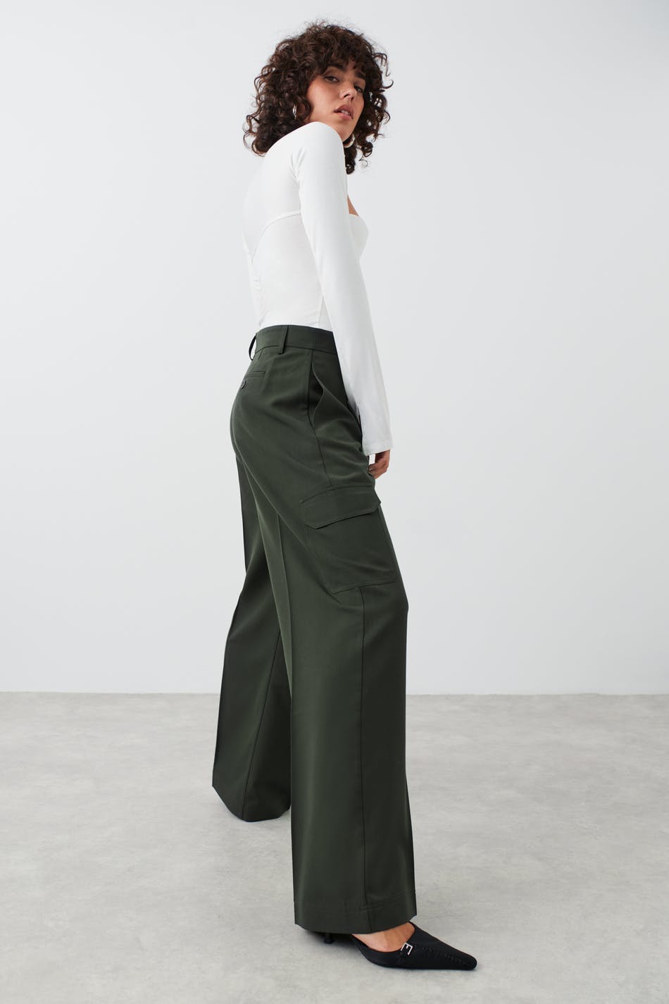 Tailored cargo trousers