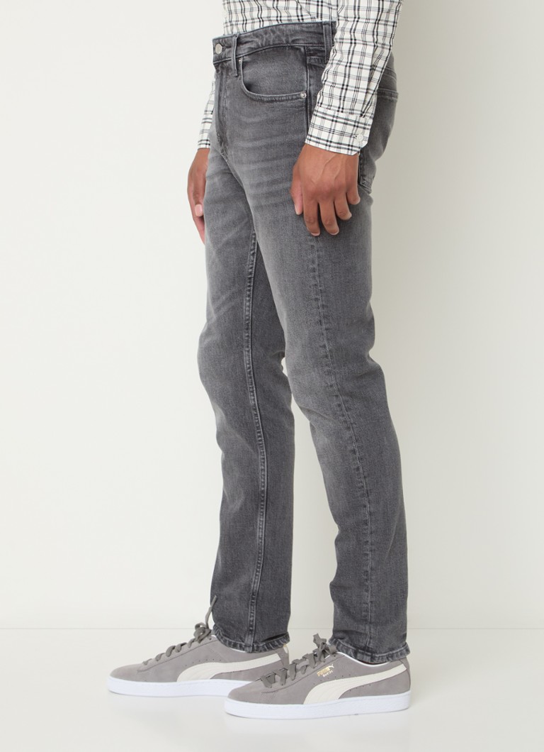 Jeansy Calvin Klein o dopasowanym kroju z mieszanki bawełny organicznej