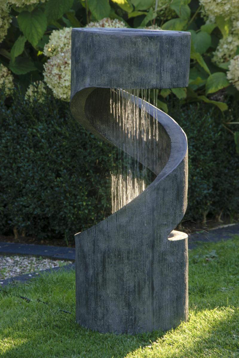dobar Spiralförmiger Design-Gartenbrunnen mit LED´s
