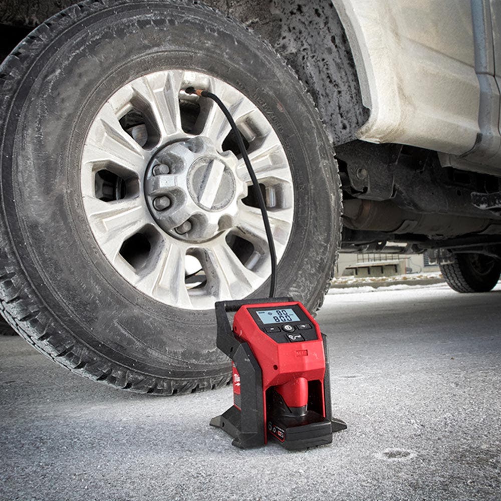 Bocal inflável compacto MILWAUKEE 12V M12BI-0