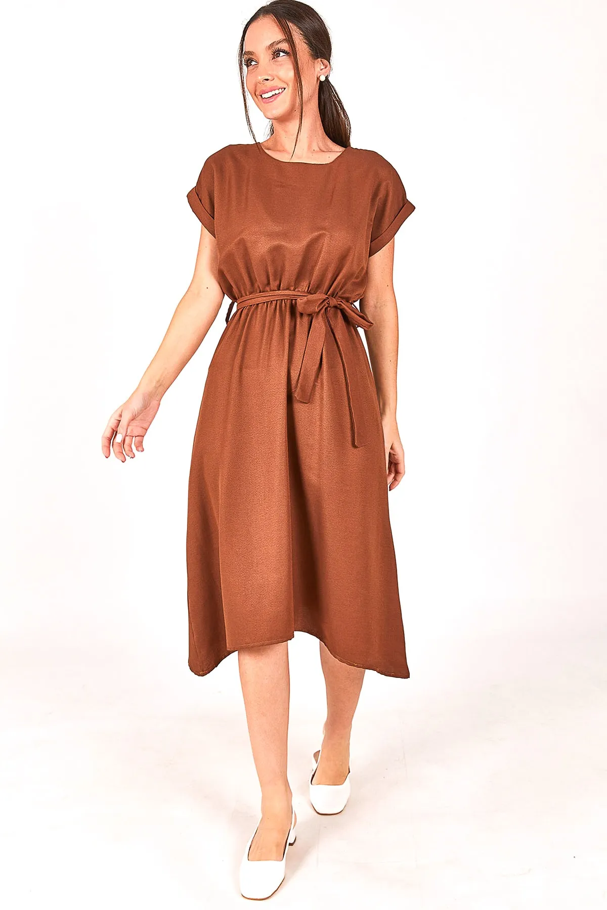 armonika  Damenkleid in Kaffeebraun mit elastischer Taille und Bindeband ARM-18Y001120