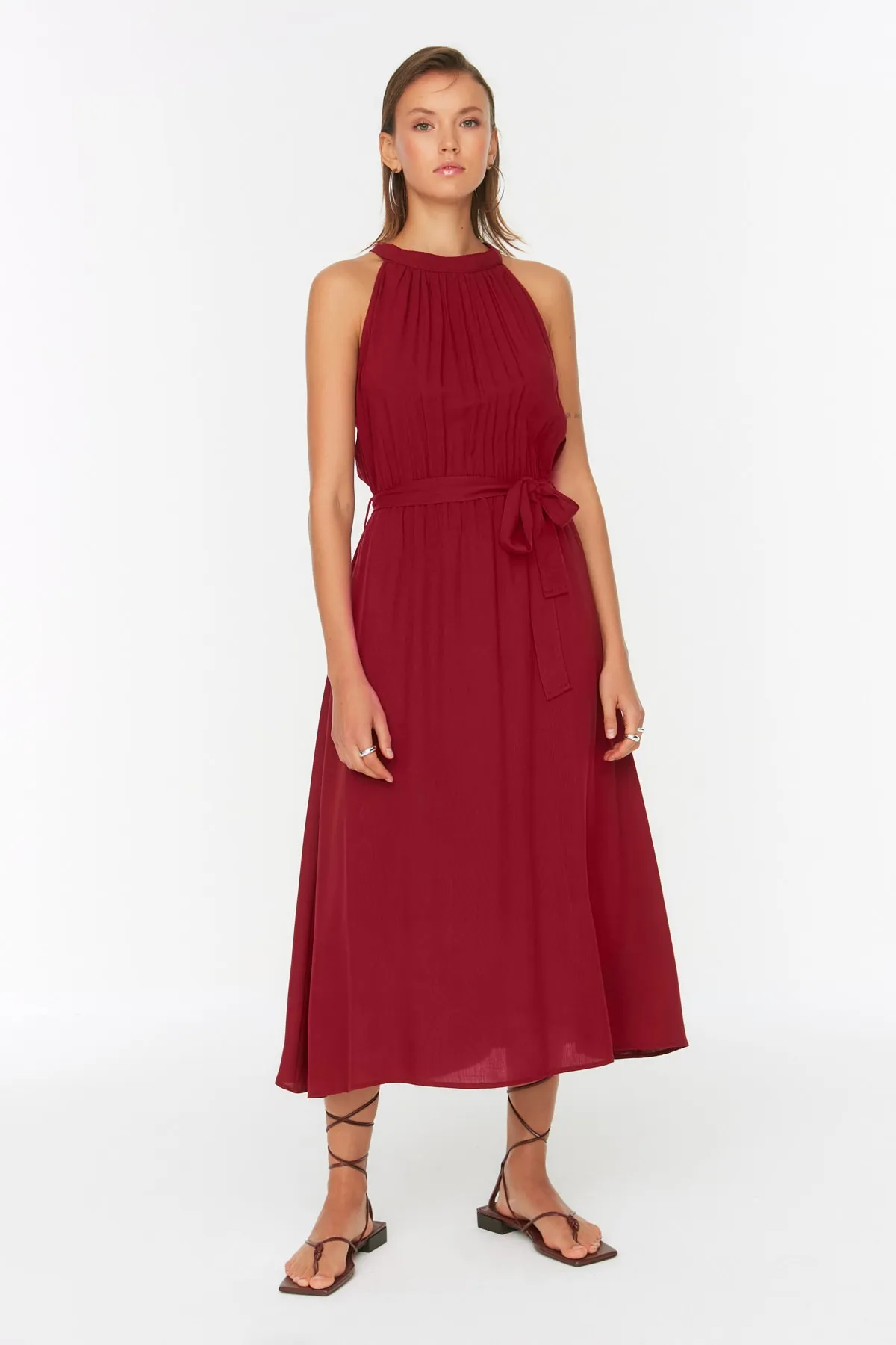 Trendyol Collection  Burgunderrotes Webkleid mit Gürtel TWOSS19EL0155