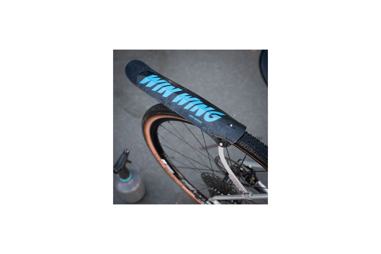 Ass Savers WGS-1 Win Wing Gravel Spritzschutz HR logo