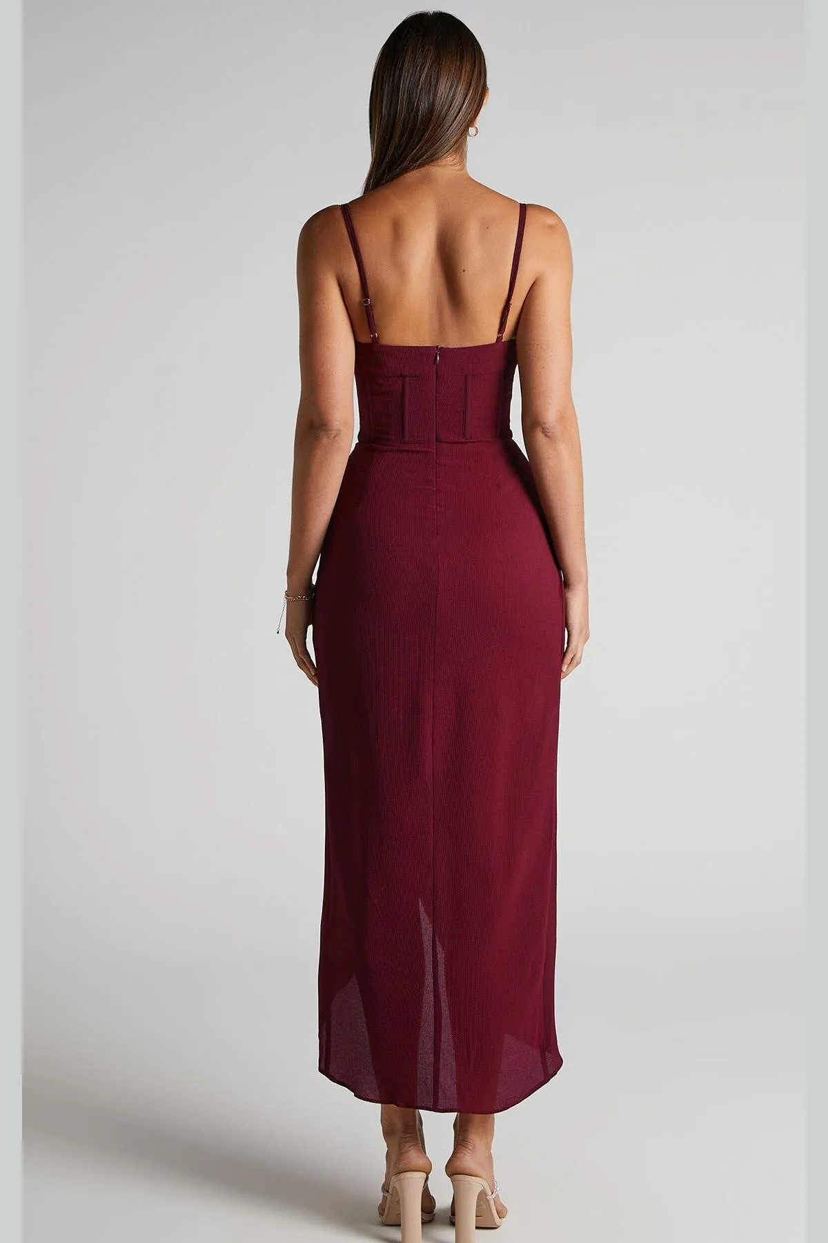 Madmext  Burgunderrotes Degaje-Kleid mit Kragen und Trägern MG2022