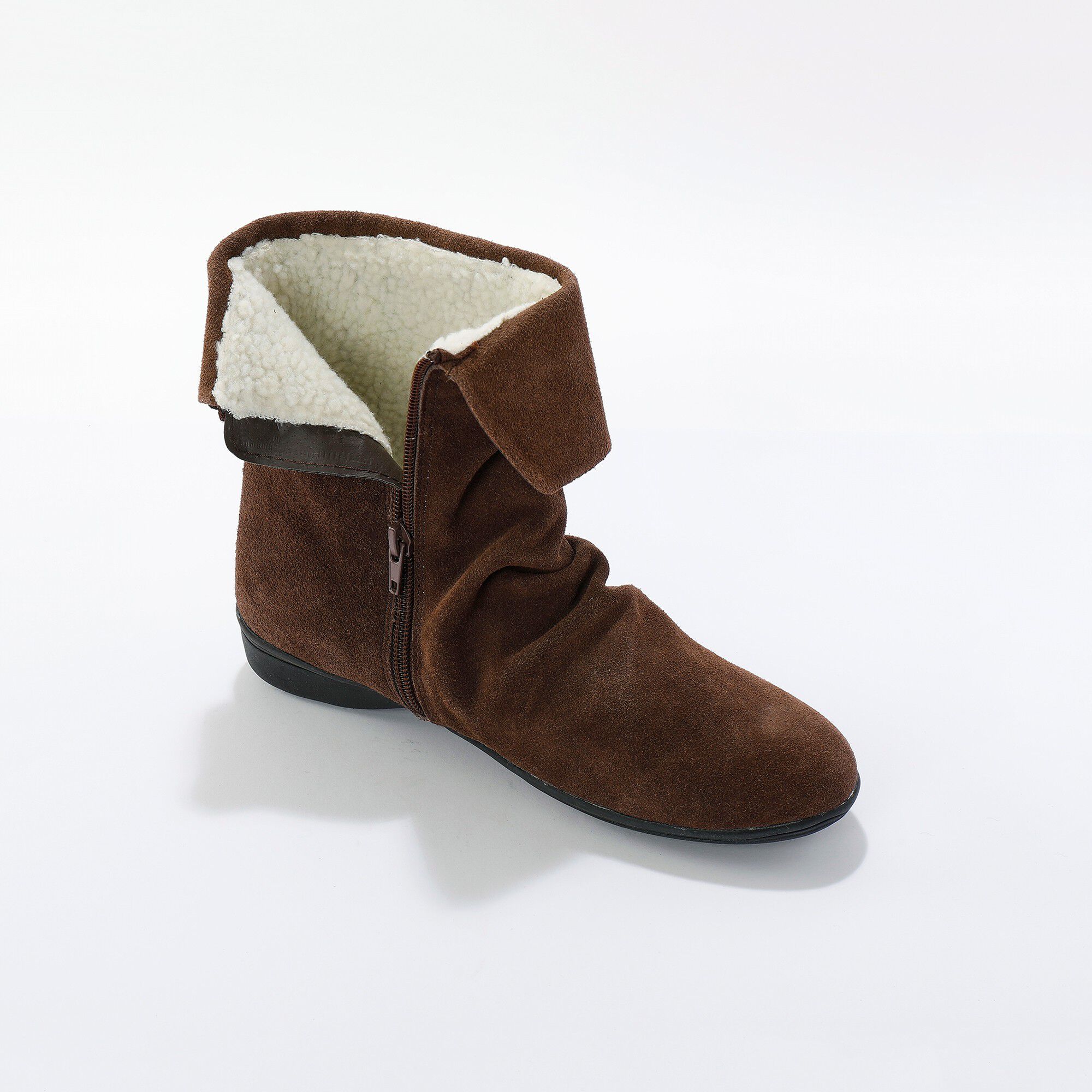 Boots fourrées en croûte de cuir