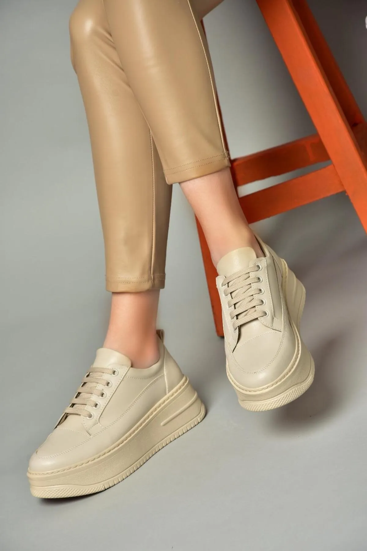 Fox Shoes  P274117509 Beige Sneakers mit hoher Sohle für Damen