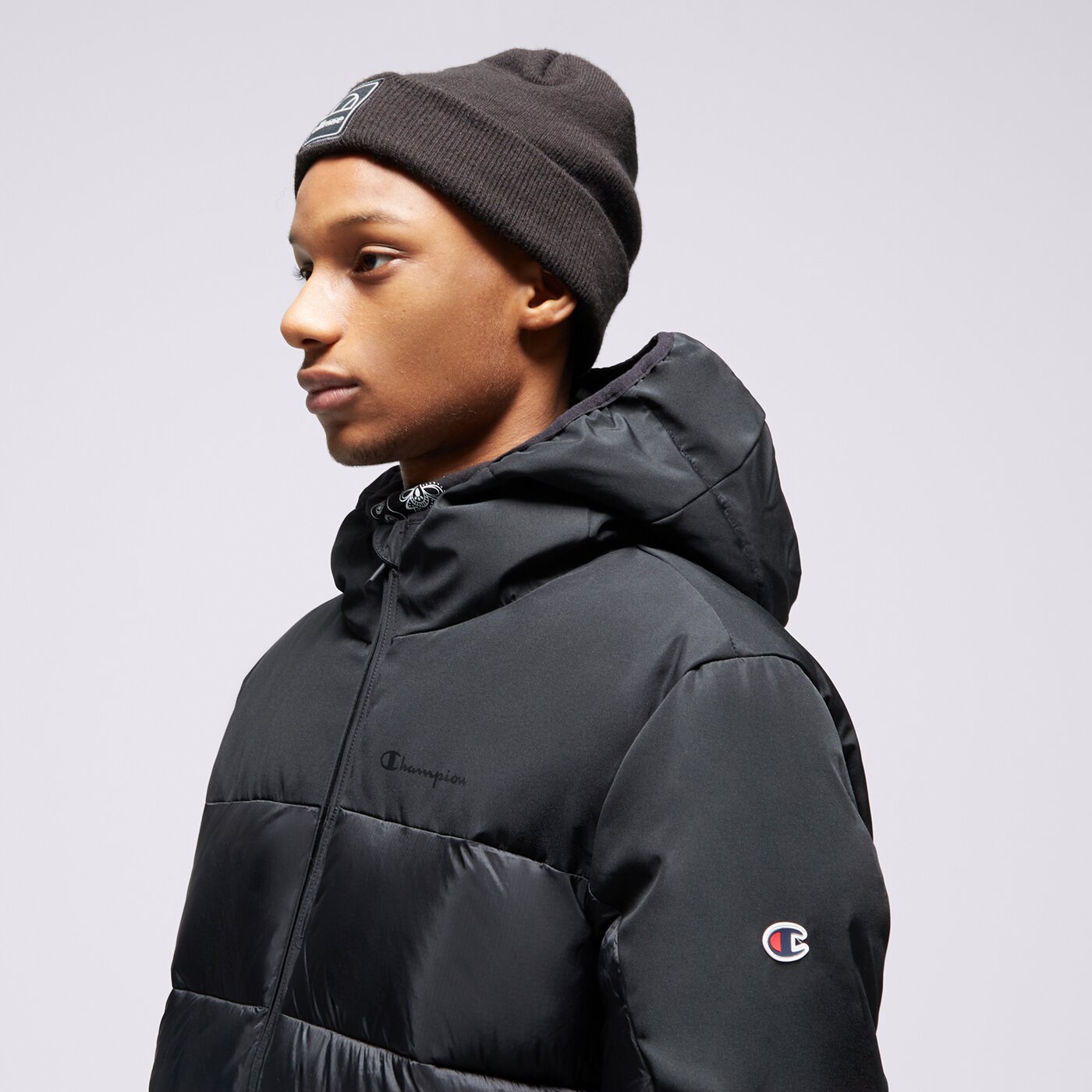CHAMPION DAUNENJACKE HOODED JACKET Schwarz