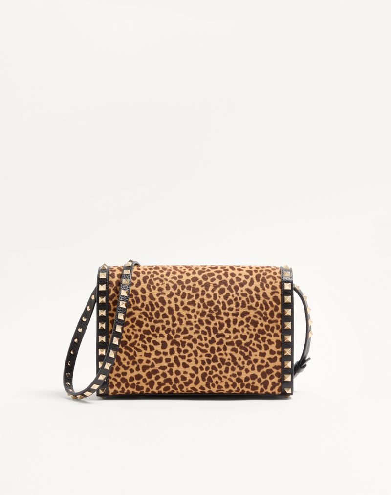 Valentino Garavani Rockstud Lille Crossbody-taske i dyreprint med hesteskindseffekt i kalveskind