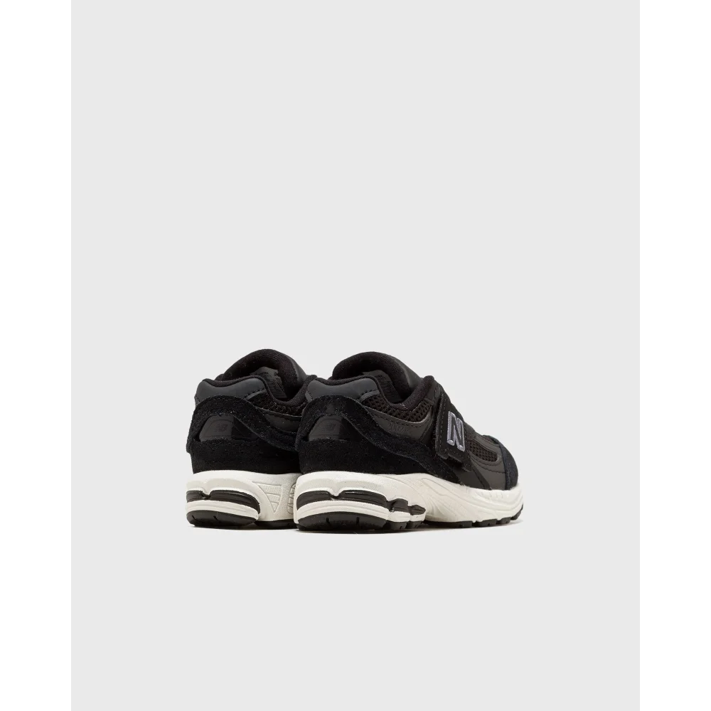 New Balance 2002R IV2002BK / schwarz