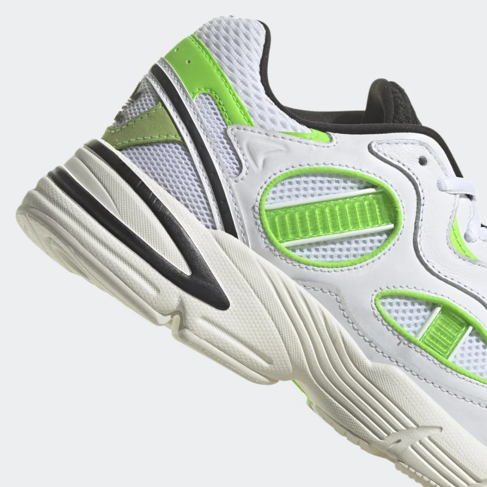 adidas Astir SN W HP2815 / weiss