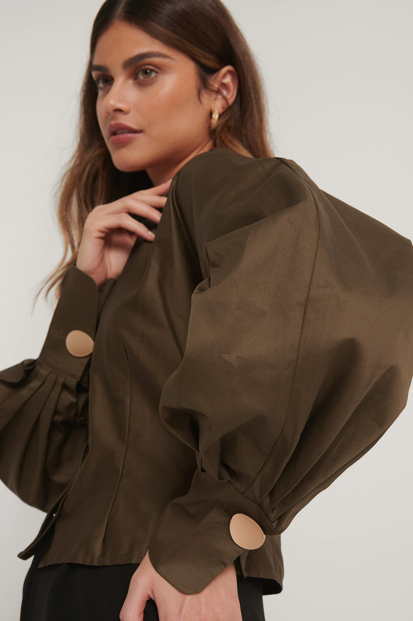 Recycelte Bluse mit tiefem V-Ausschnitt