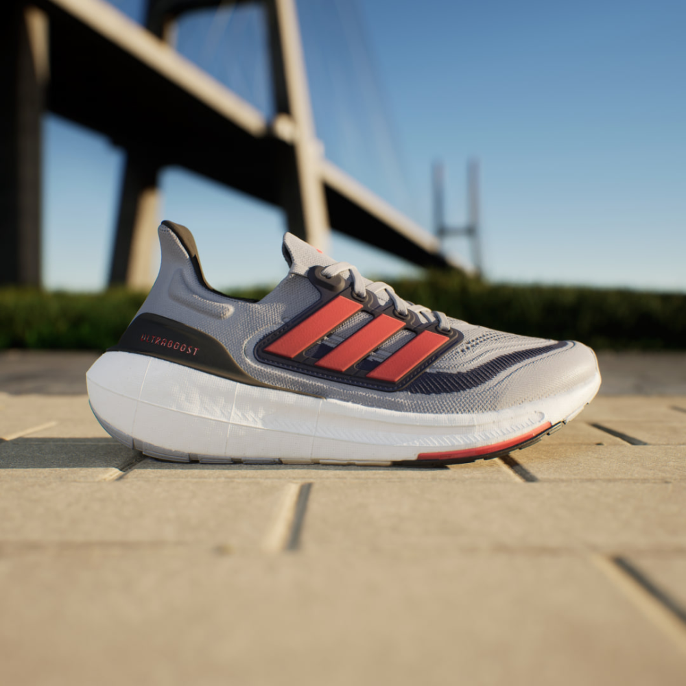 adidas Ultraboost Light IE3332 / grau