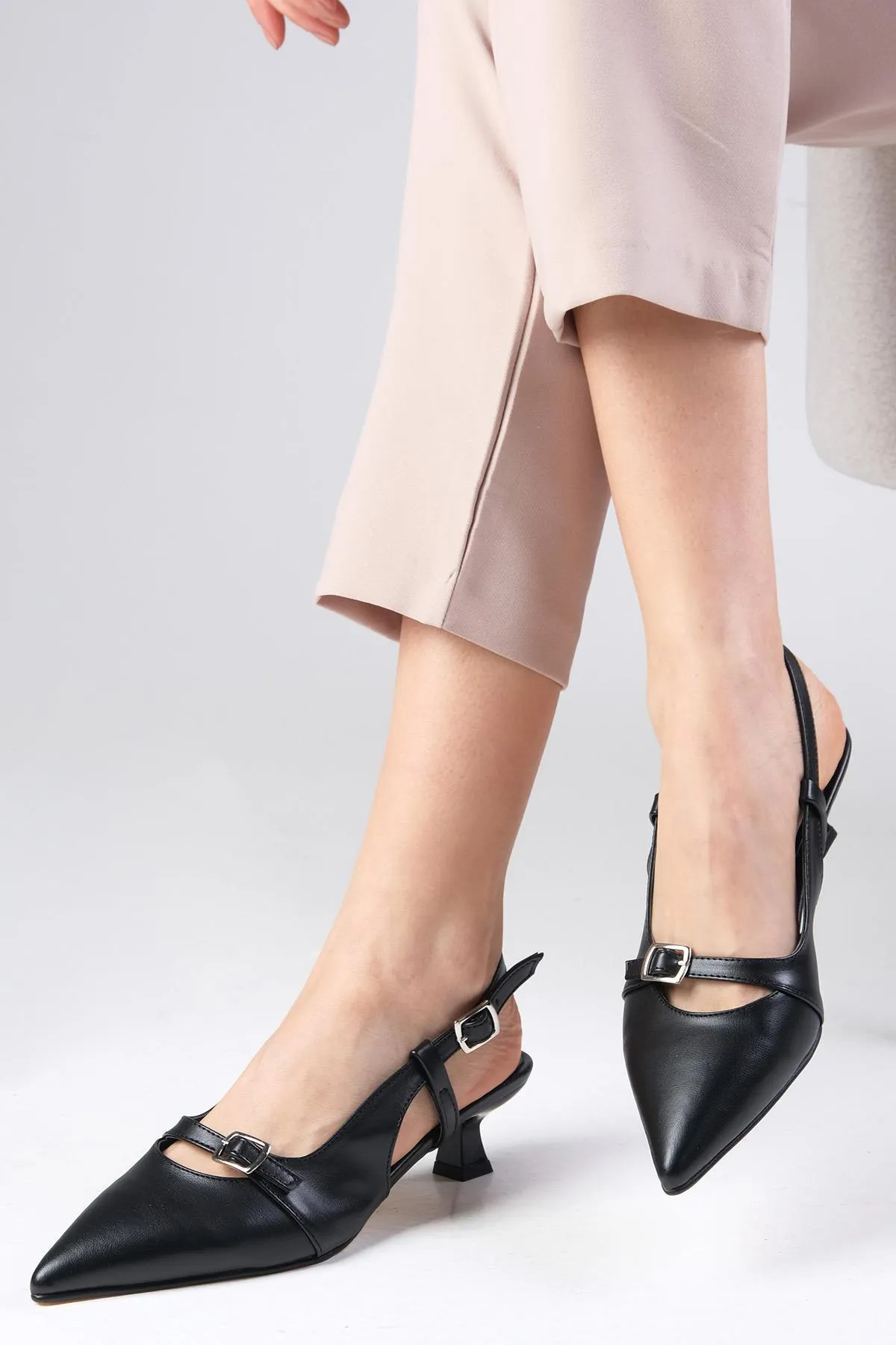 Mio Gusto  Kristin schwarze Damenschuhe mit niedrigem Absatz