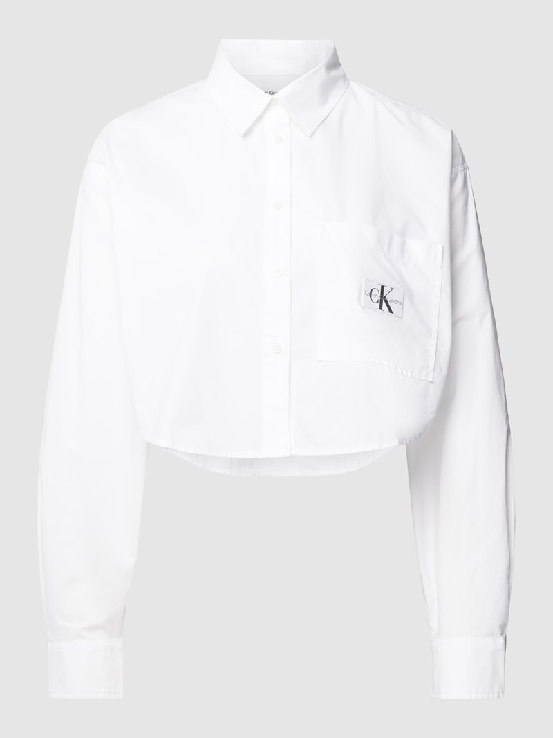 Cropped Bluse mit Label-Patch in weiss