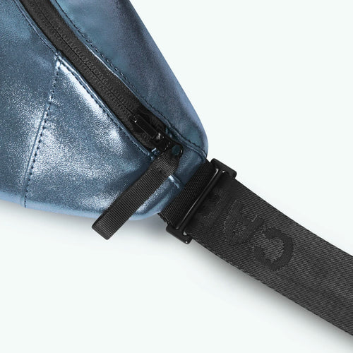 Small Larissa navy blue fanny pack