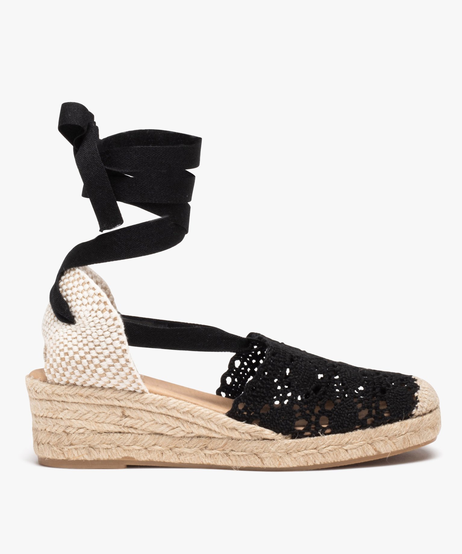 Sandales femme unies à talon compensé avec dessus en macramé noir | GEMO