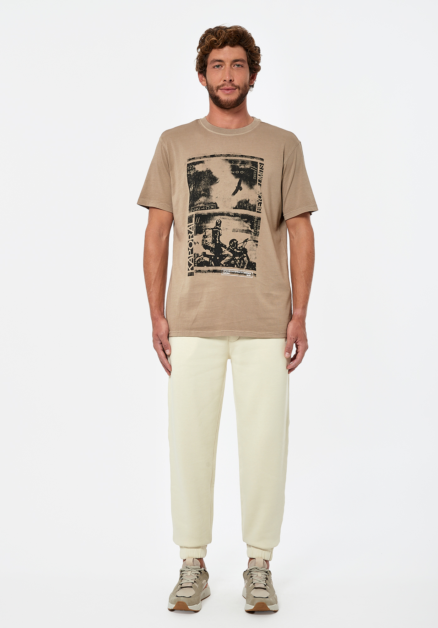 CAD    T-shirt beige en 100% coton