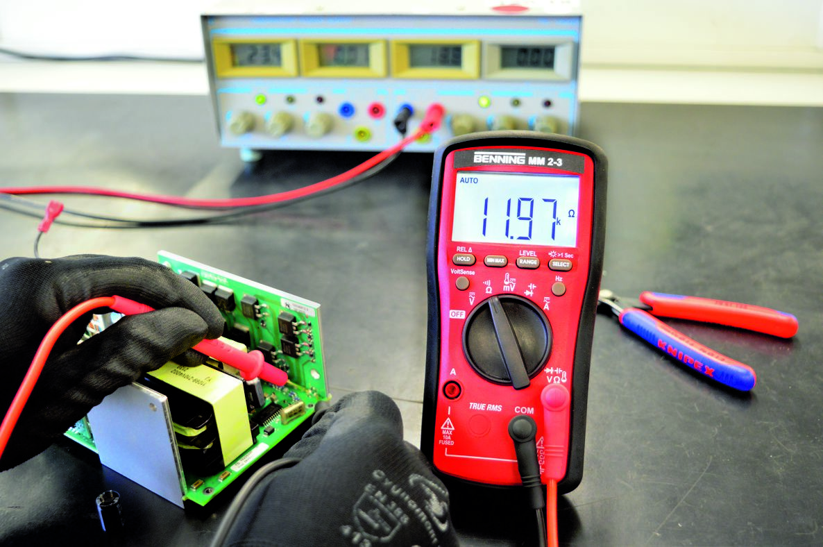 Benning 044693 MM 2-3 digitalni multimeter TRUE RMS