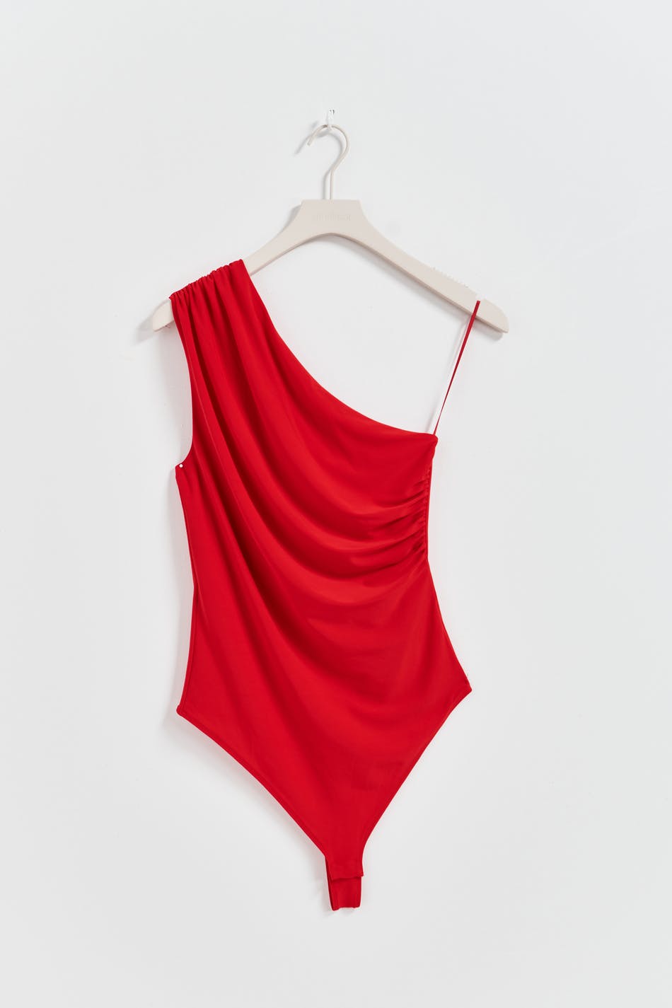 One shoulder body