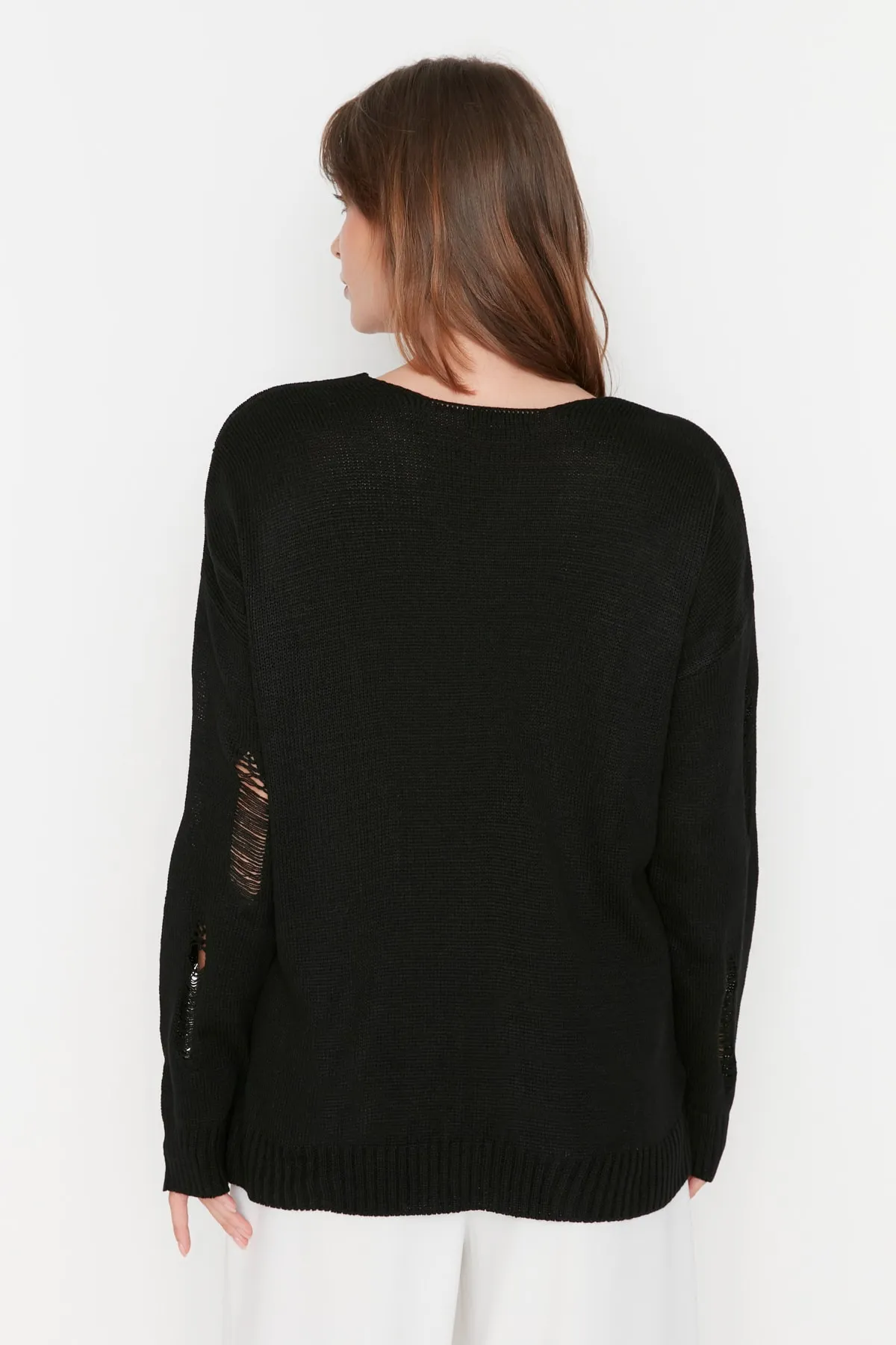 Trendyol Collection  Schwarzer fließender Strickpullover TWOAW20FV0033
