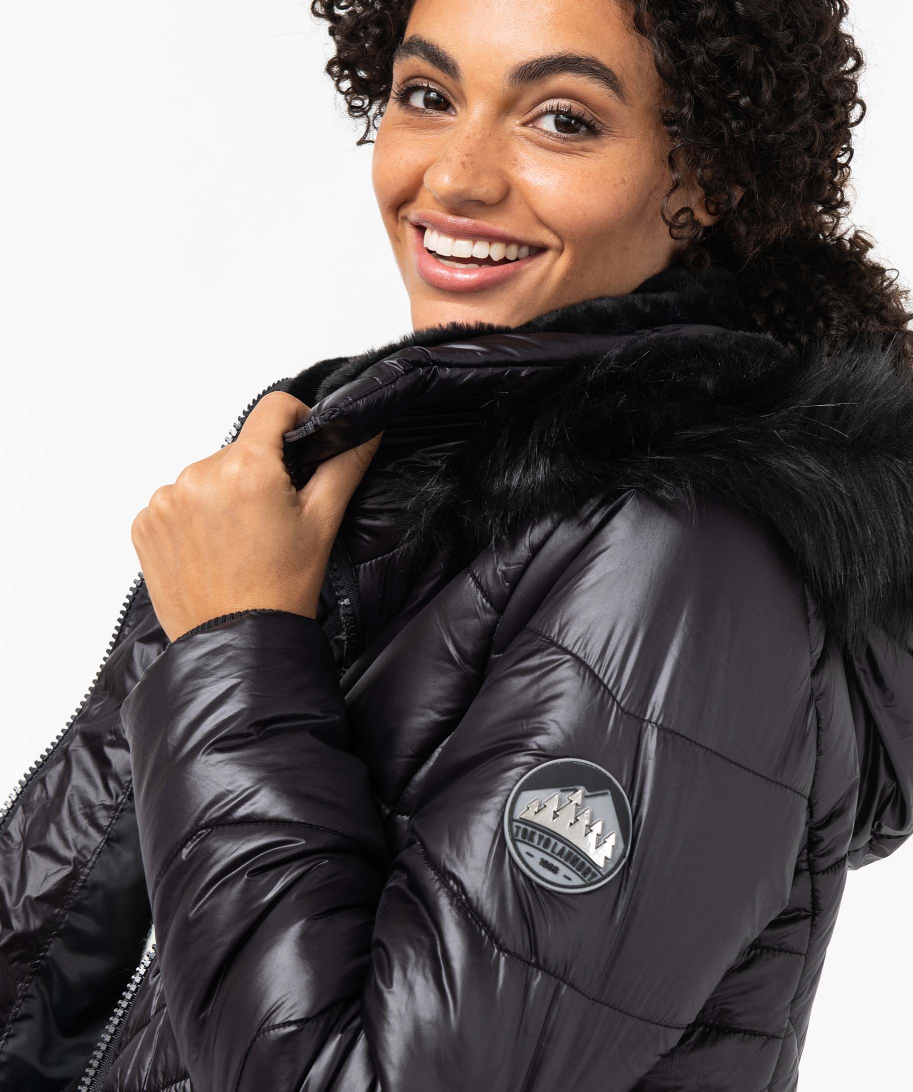 Blouson femme matelassé avec capuche doublée peluche noir | GEMO