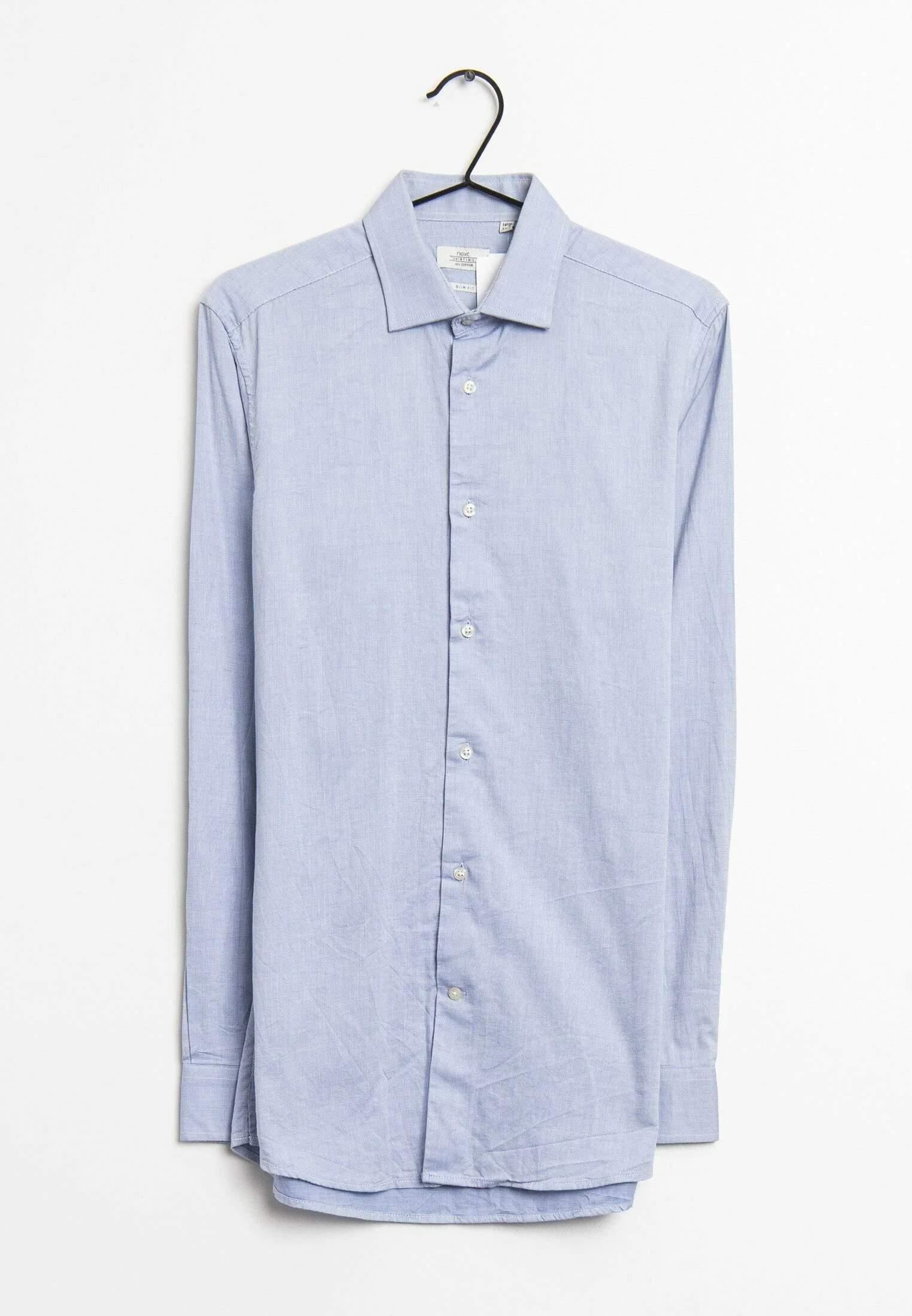 Próxima camisa elegante