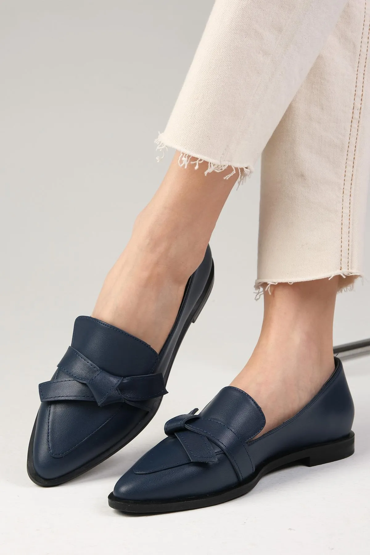 Mio Gusto  Ezra Damen-Loafer-Tagesschuhe aus echtem Leder in Marineblau