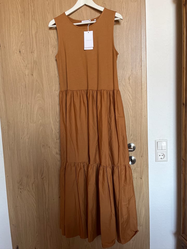 Rich & Royal Kleid in Camel günstig kaufen M